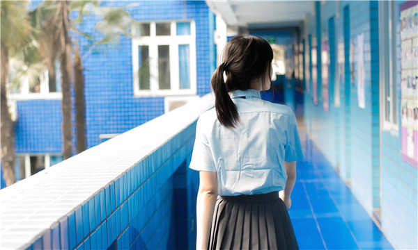 小店如何找到一个可以帮助我生孩子的女人？